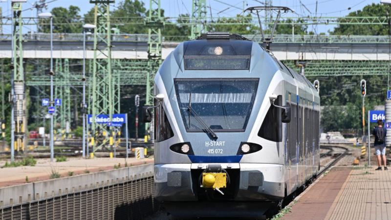 Megérkezett az első FLIRT motorvonat Békéscsabára – nézd meg a galériát!