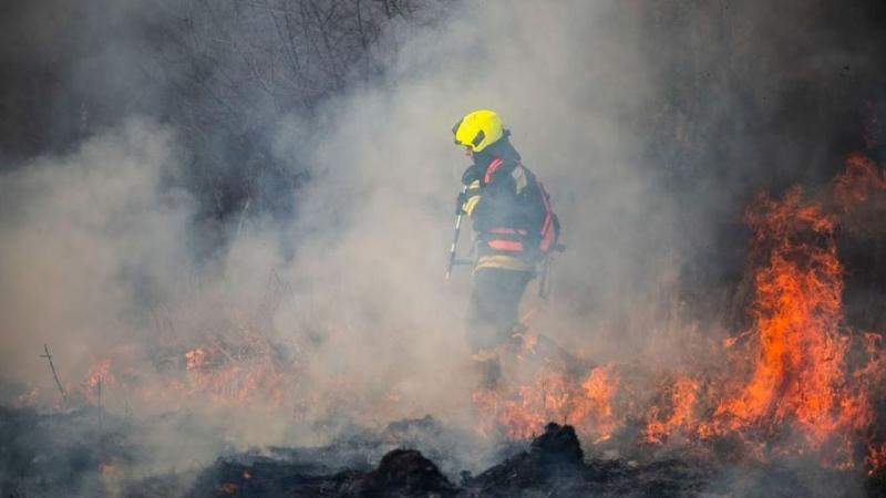 Heves vármegyében hatalmas kiterjedésű területen pusztított a lángok véres tánca.