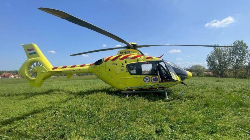 Mentőhelikopter érkezett a helyszínre: a nő saját kútjába zuhant, és a családtagjai bukkantak rá – sajnos már nem volt pulzusa.