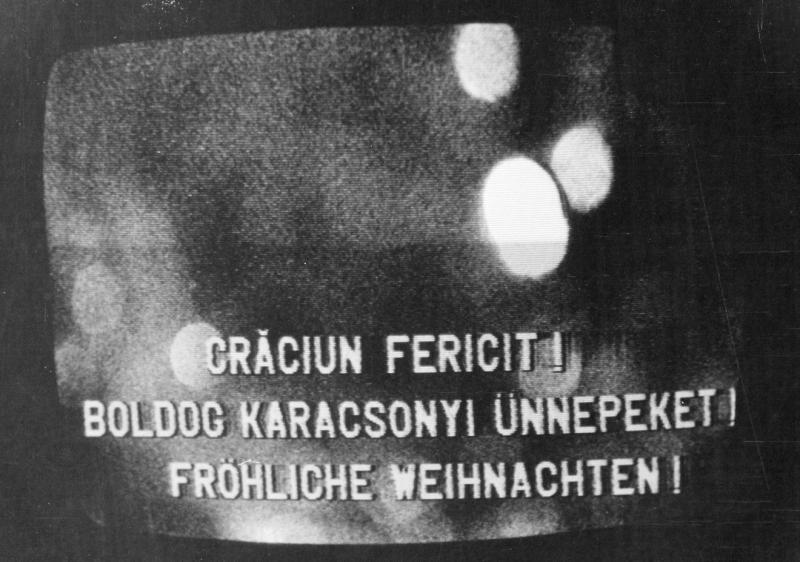 **Visszaemlékezés 1989 karácsonyára | Liget**

1989 karácsonya különleges volt, tele emlékekkel és érzésekkel, amelyek még ma is élénken élnek bennem. A Ligetben, ahol felnőttem, a hó puha takaróként borította be a fákat és a régi járdákat. Az utcákon gye