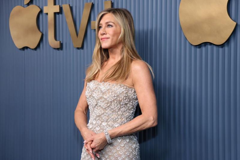 Jennifer Aniston 55 évesen is lenyűgözően néz ki a bikinijében, megmutatva, hogy a szépség és a magabiztosság korra való tekintet nélkül ragyoghat.