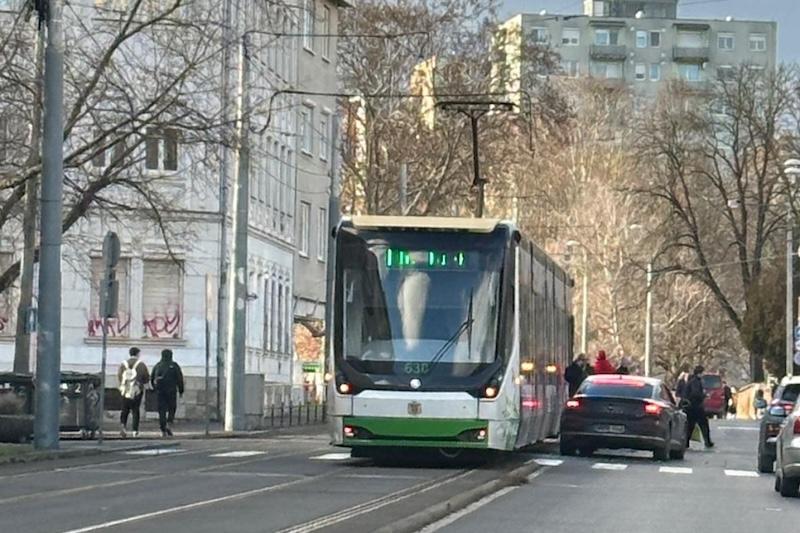 Miskolcon megtörtént az év első villamosbalesete.