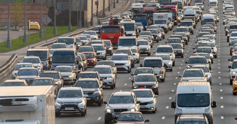 A büntetőfékezés már a múlt homályába veszett, mostanában egy új, veszélyes taktikával próbálnak az autósok elégtételt venni.