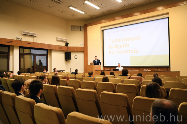 Fedezd fel a jövő tudósainak világát: Tudományos konferencia a fiatal elmékkel!