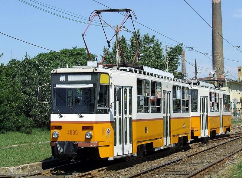A kérdésed nagyon érdekes, és a válasz mögött történelmi és gazdasági okok húzódnak meg. 1979-ben Budapest csehszlovák gyártmányú villamosokat vásárolt, ami több tényezőre is visszavezethető.

Először is, a csehszlovák ipar akkoriban jelentős fejlődésen m