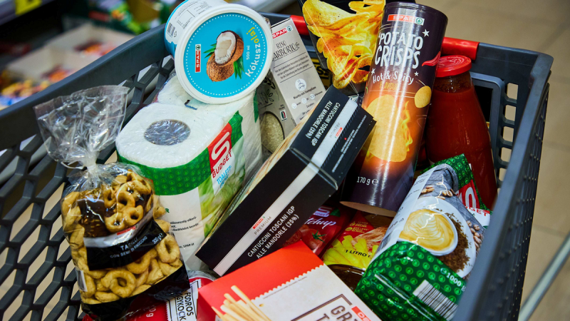 Fedezd fel a SPAR nyári kuponakcióját! Most több száz terméket szerezhetsz be akár 50% kedvezménnyel! Ne hagyd ki ezt a fantasztikus lehetőséget, hogy kedvenc termékeidet félig áron vásárold meg!