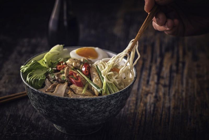 Tokió leghíresebb ramen éttermének séfje váratlanul meglepte vendégeit egy szokatlan és különleges fogással.