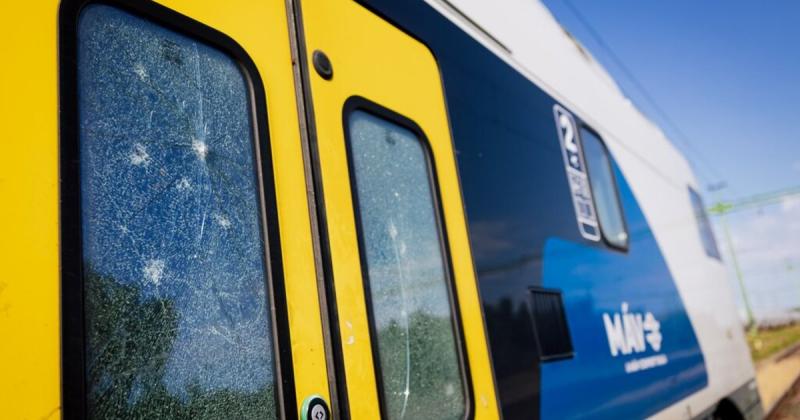 Abonyban letartóztattak egy férfit, aki megrongálta a vonatszerelvényt | Demokrata