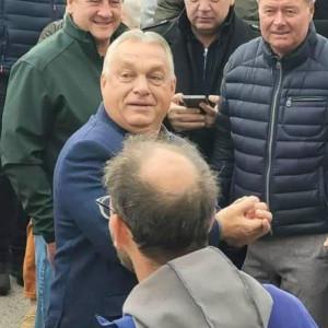 Orbánt titokban kihúzták a pesterzsébeti piacra - osztotta meg Magyar Péter.